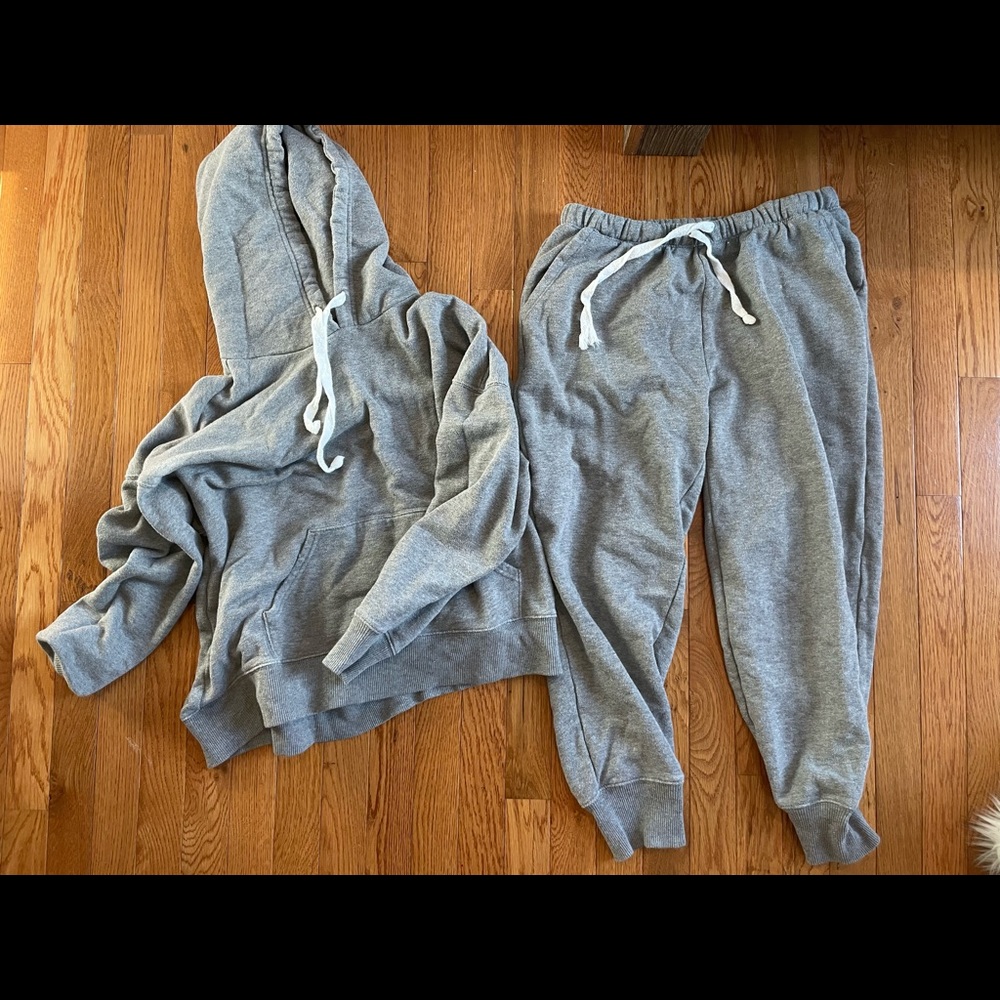 American Eagle Jogger Set
